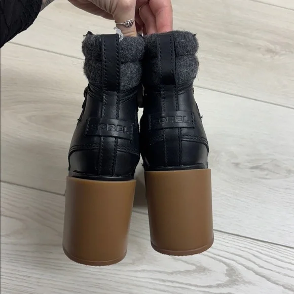 NWOT Sorel Blake Lace Heeled Bootie - Picture 5 of 9